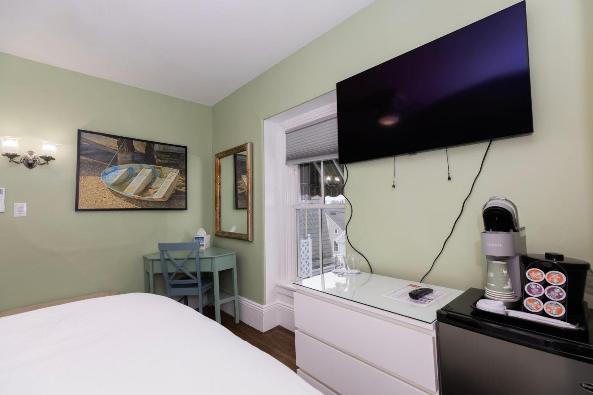 Prince Albert Guest House, Provincetown Room photo