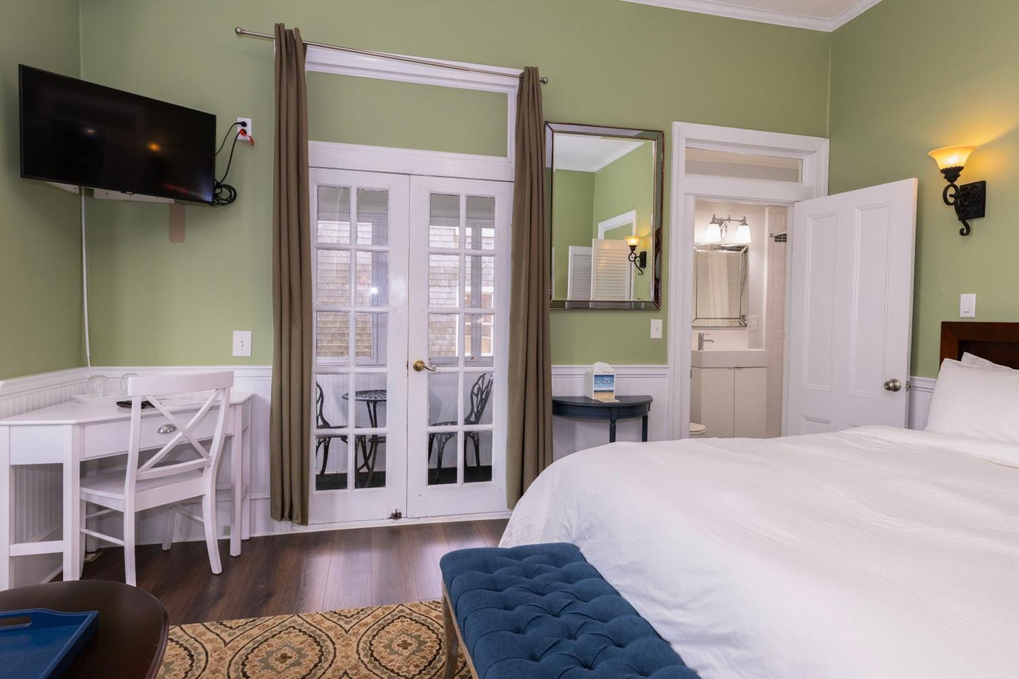 Prince Albert Guest House, Provincetown Room photo