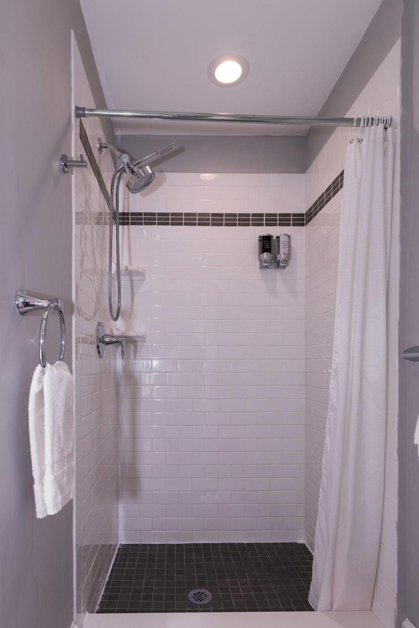 Prince Albert Guest House, Provincetown Room photo